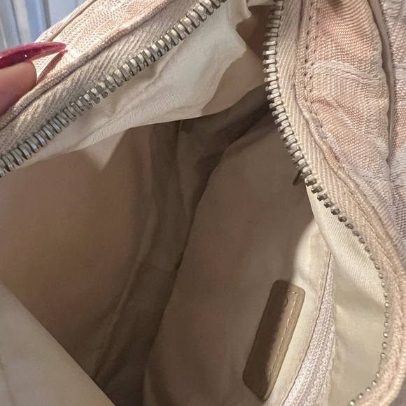 Chanel shoulder bag - Picture 3 of 7